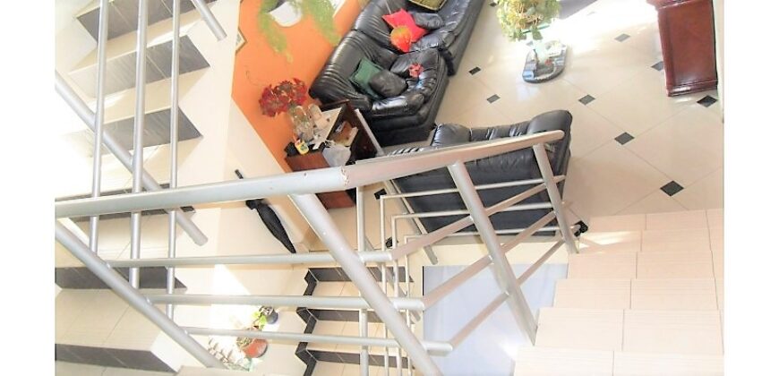 VENDO CASA ESQUINERA VILLA LUZ (LA ISABELLA)