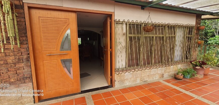 SE VENDE O SE PERMUTA FINCA MESITAS