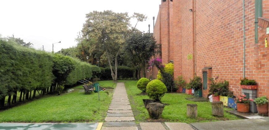 VENDO CASA GRANDE ALAMOS TORRECAMPO