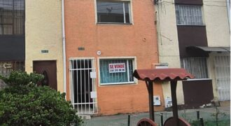 CASA VILLAS DE GRANADA (CALLE 80)