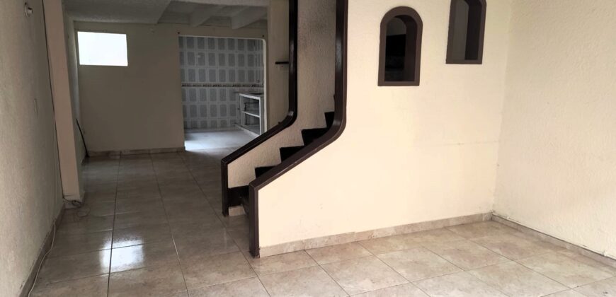 CASA VILLAS DE GRANADA (CALLE 80)