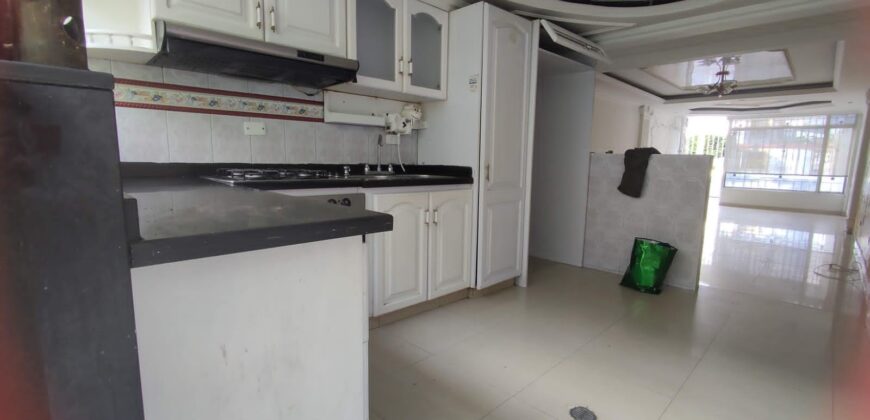 VENDO CASA AMPLIA VILLA LUZ