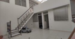 VENDO CASA AMPLIA VILLA LUZ