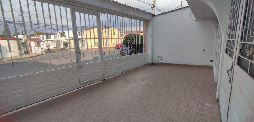 VENDO CASA AMPLIA VILLA LUZ