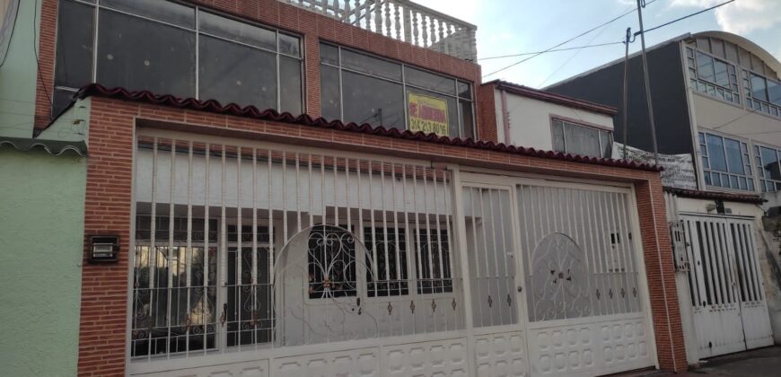VENDO CASA AMPLIA VILLA LUZ