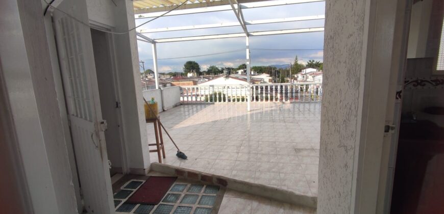 VENDO CASA AMPLIA VILLA LUZ