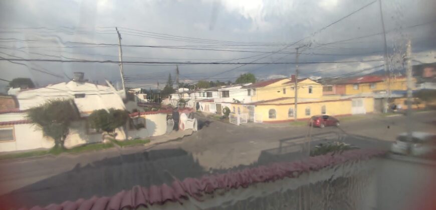 VENDO CASA AMPLIA VILLA LUZ
