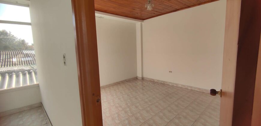 VENDO CASA AMPLIA VILLA LUZ