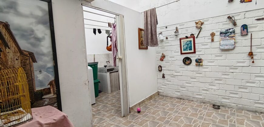 VENDO CASA REMODELADA VILLA LUZ