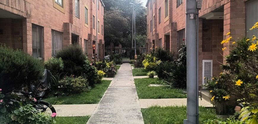 VENDO CASA ALAMOS TORRECAMPO.