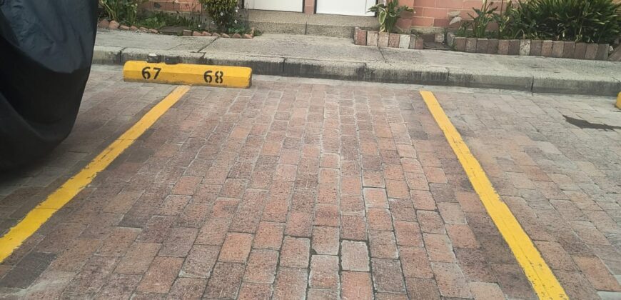 VENDO CASA ALAMOS TORRECAMPO.