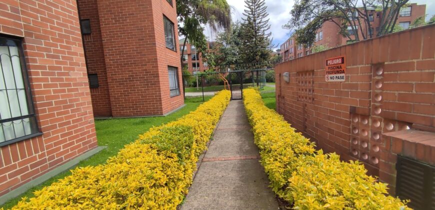 VENDO APTO ALAMOS TORRECAMPO