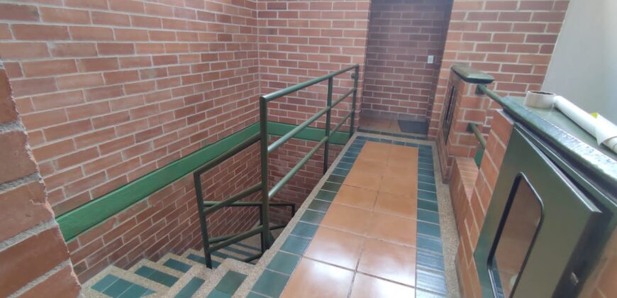 VENDO APTO ALAMOS TORRECAMPO