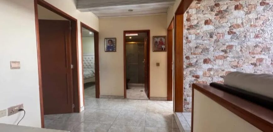 CASA EN VILLA LUZ (REMODELADA)