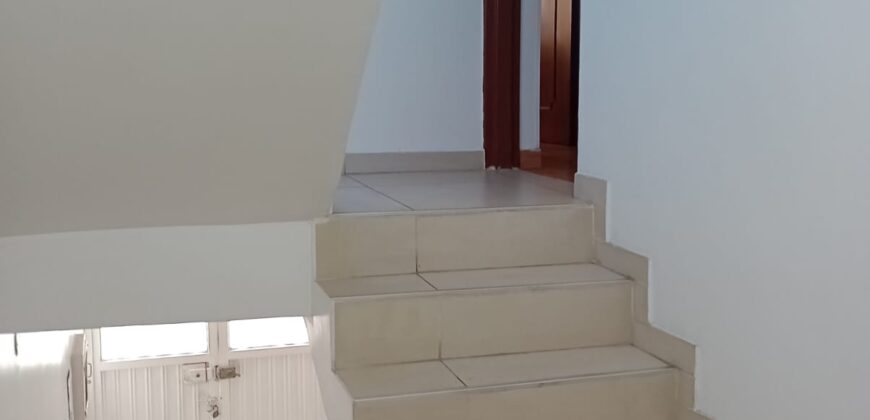 CASA EN ALAMOS (BOSQUES DE MARIANA)