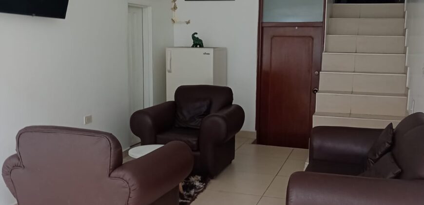 CASA EN ALAMOS (BOSQUES DE MARIANA)